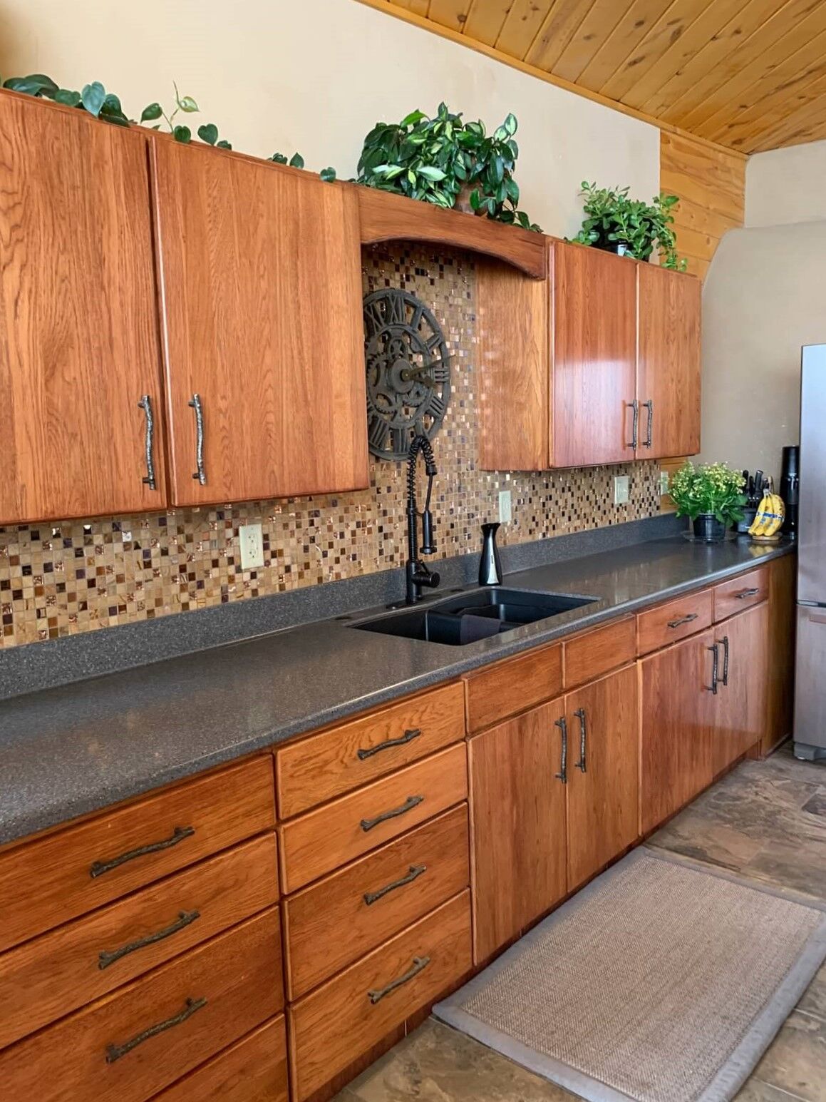 Kitchen_cabinets.jpg